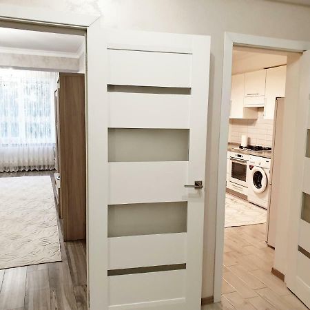Center Apartment On Albisoara Street Кишинев Екстериор снимка