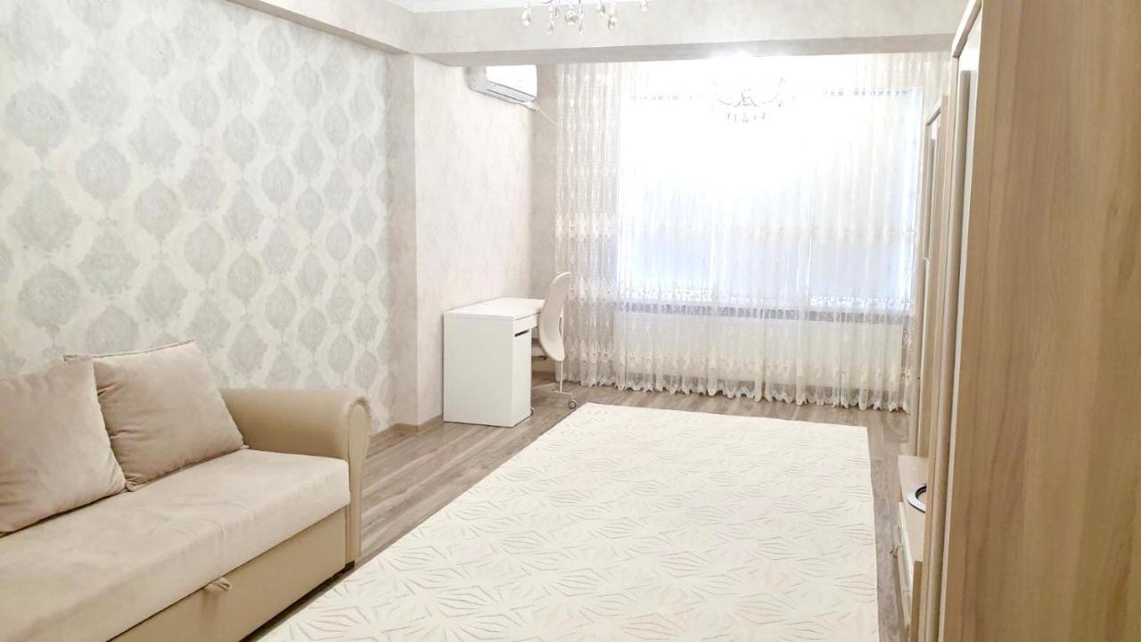 Center Apartment On Albisoara Street Кишинев Екстериор снимка
