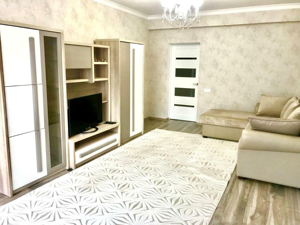 Center Apartment On Albisoara Street Кишинев Екстериор снимка